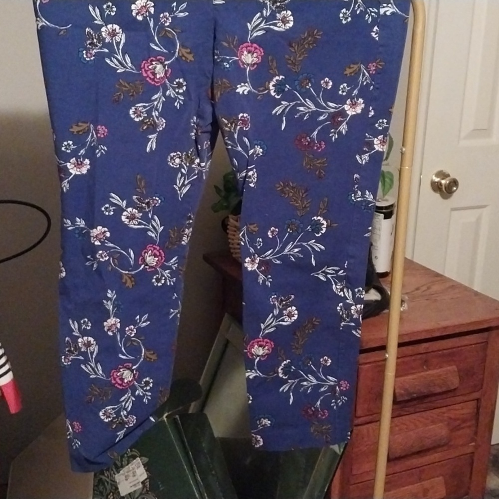 Old navy pixie pants mid rise